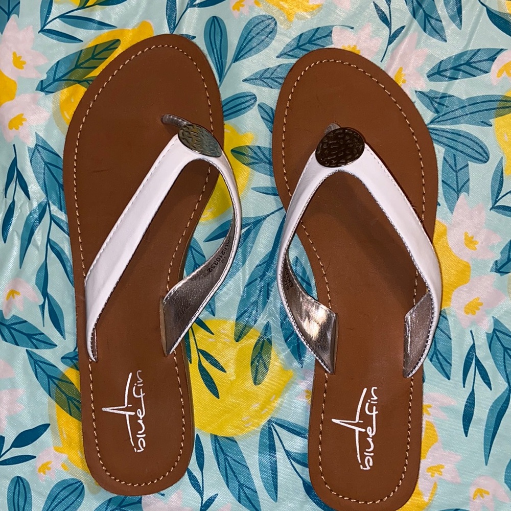NWOT white flip flops